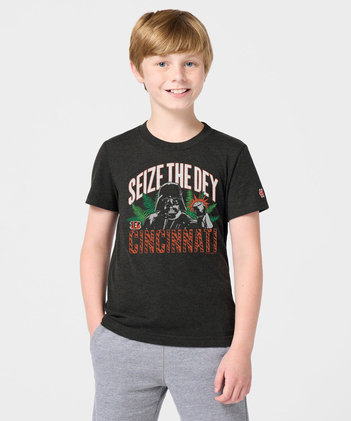 Youth Star Wars x Cincinnati Bengals Dark Side product image 3